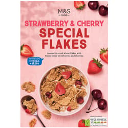 Marks & Spencer Fulgi de cereale cu capsune si cirese