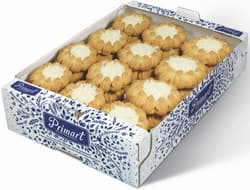 Coconut cream and coconut flakes cookies