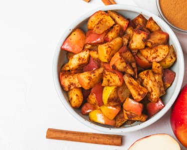 Apples with cinnamon
