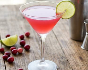 Cosmopolitan | Cocktail Clasic și Rafinat