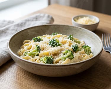 Pasta with broccoli and cheese sauce