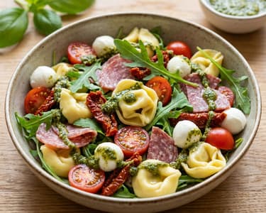 Salată toscană cu tortellini | Prânz rapid de vară