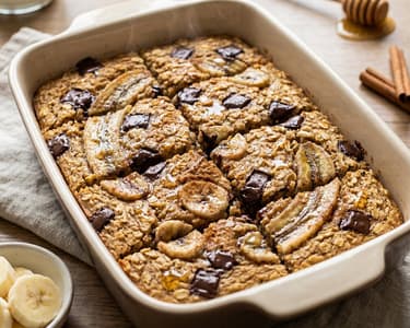 Baked oatmeal with banana and chocolate | Baked snack