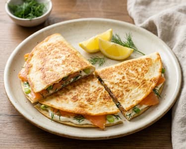 Quesadilla cu somon afumat, cremă de brânză și mărar | Cină rapidă