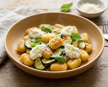 Gnocchi cu dovlecei și ricotta | Cină rapidă
