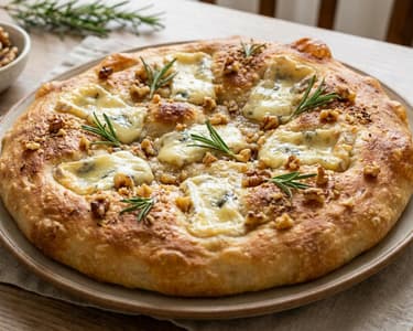 Focaccia cu Gorgonzola și nuci | Aromată și crocantă