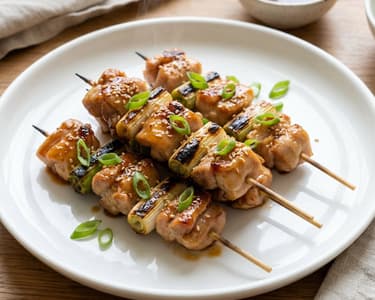 Frigărui Yakitori de pui | Street food japonez suculent