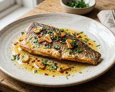 Sea bass a la donostiarra | Basque garlic flavour