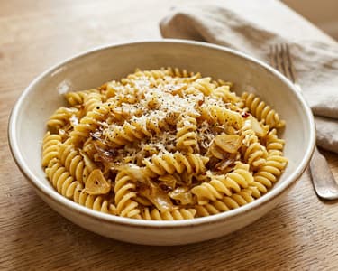 Pasta with Sautéed Cabbage and Garlic | Quick Italian Recipe