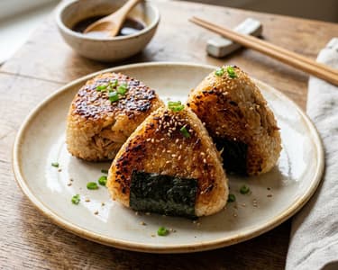 Yaki Onigiri cu pui teriyaki | Orez crocant japonez