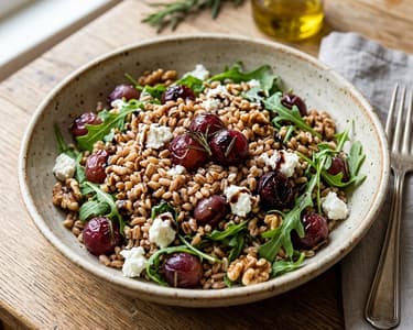 Salată toscană de farro cu struguri copți | Prânz de toamnă