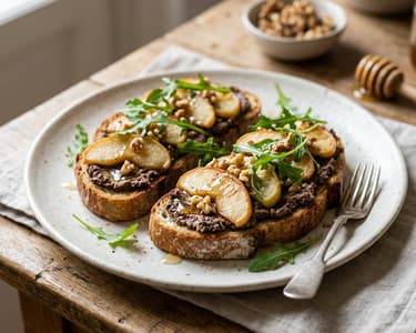 Wild boar pâté tartines with apple and walnuts