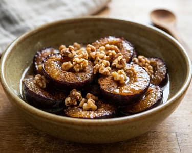 Prune caramelizate în unt | Desert aromat de toamnă