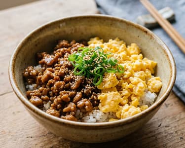 Tori Soboro Don | Street food japonez savuros