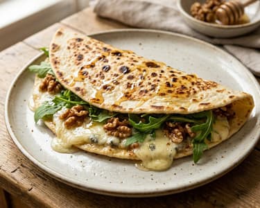 Piadina with Gorgonzola Cheese and Walnuts | Quick Italian Flatbread