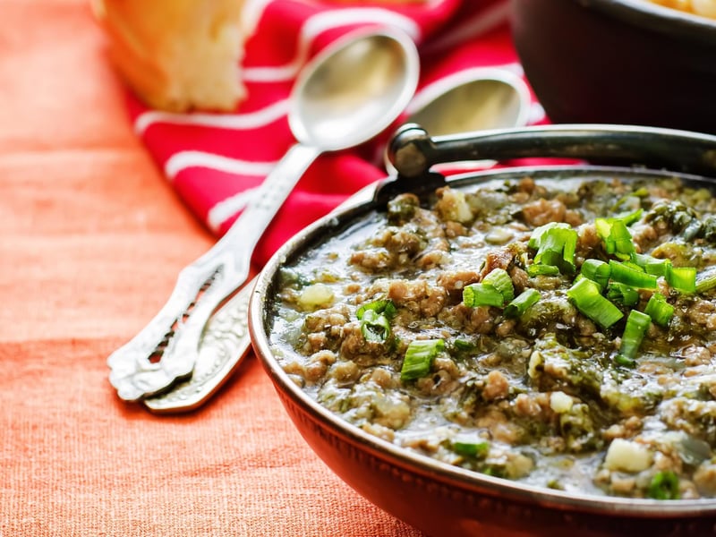Lamb in creamy spinach sauce