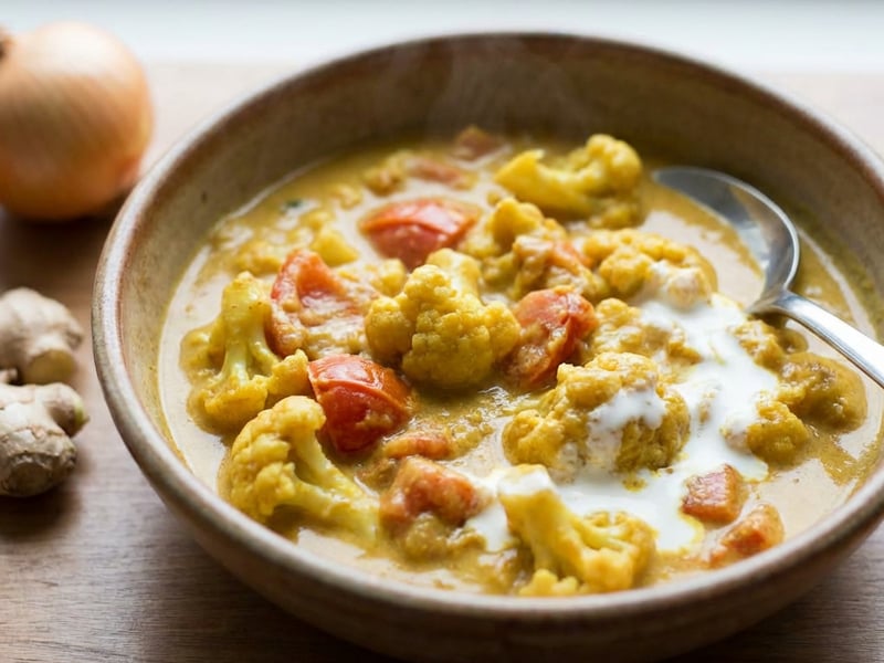 Cauliflower Curry with Tomatoes and Cream