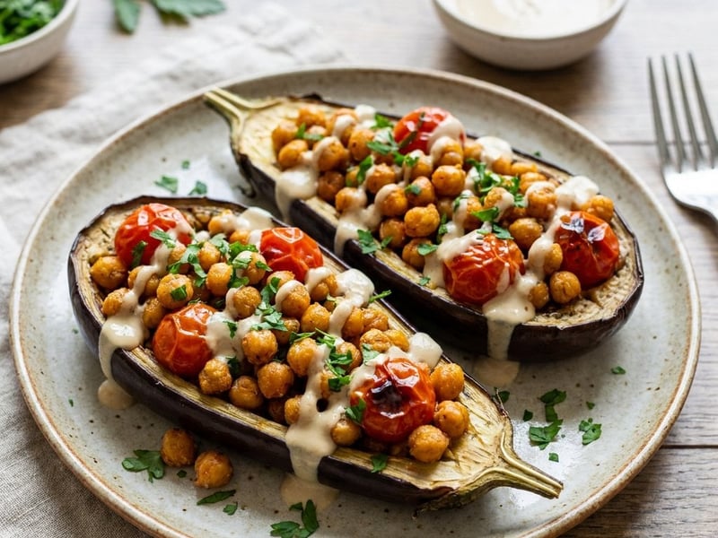 Eggplant boats stuffed with crispy chickpeas and tahini | Summer vegetarian dinner