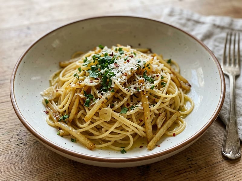 Spaghetti con cavolo rapa | Gust italian de toamnă
