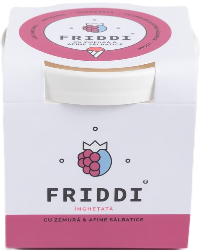 Friddi Ice cream with raspberries and blueberries