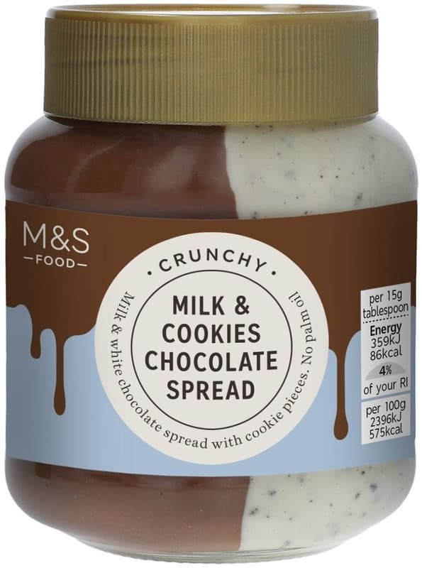 Marks & Spencer Crema tartinabila cu ciocolata cu lapte si alba si bucati de biscuiti