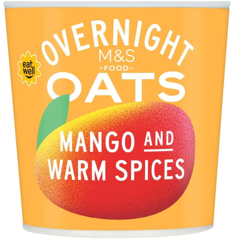 Marks & Spencer Fulgi de ovaz cu lapte praf integral, bucati de mango liofilizate si cardamom macinat