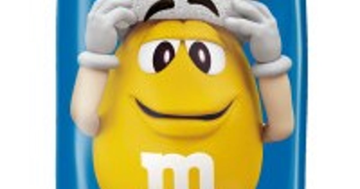 M&M's Crispy Mos Craciun baton cu miez din orez crocant in