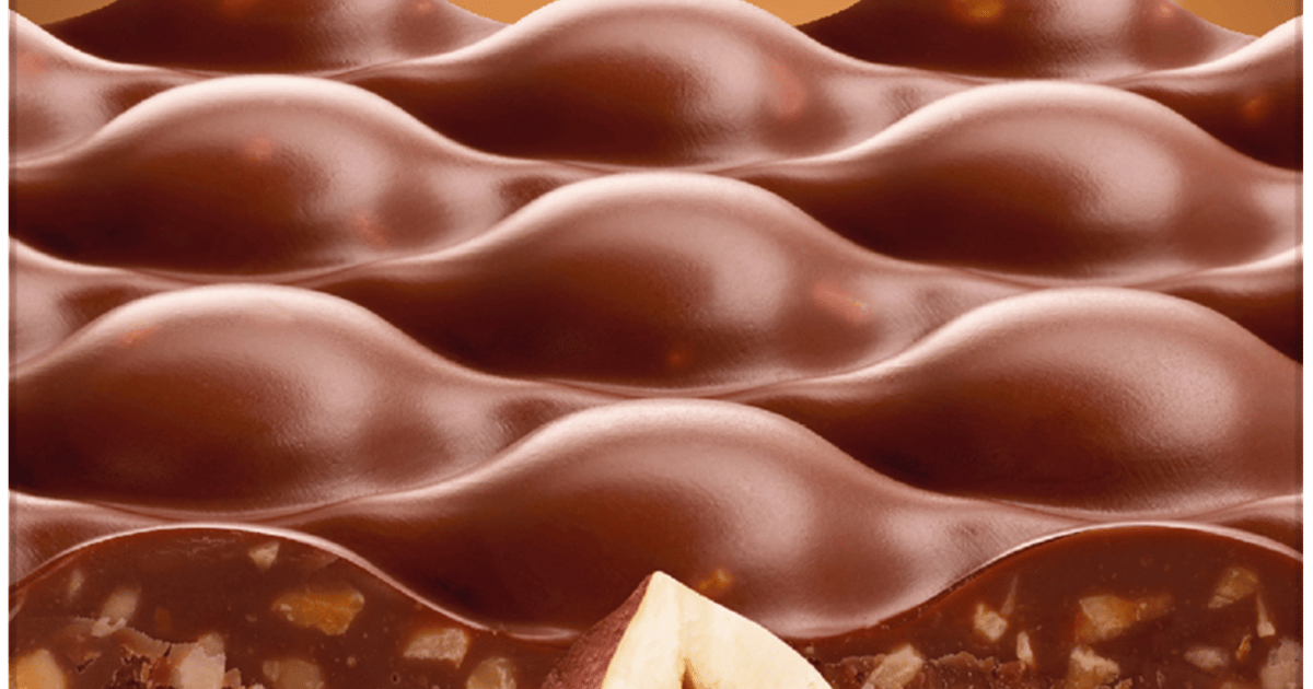 Lindt Extra Creamy Ciocolata cu alune si sare