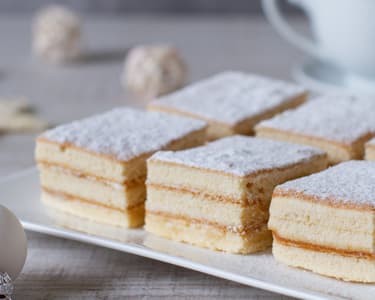 Prăjitura Albă ca Zăpada