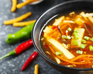 Supă picantă și acrișoară Chinezească