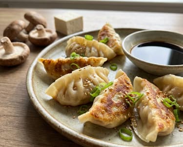 Gyoza Dumplings with Tofu and Vegetables