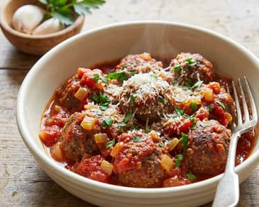 Meatballs in tomato sauce