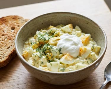 Egg spread with Greek yogurt and dill