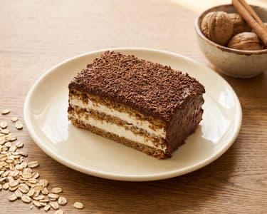 Prăjitură cu biscuiți de ovăz și cremă de brânză