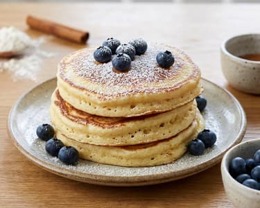 Fluffy Pancakes with Ricotta and Blueberries