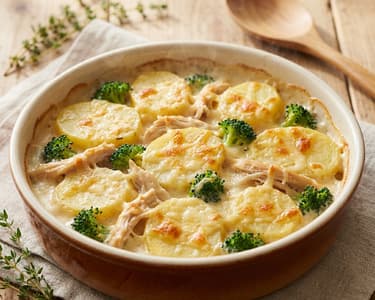 Gratin Potatoes with Chicken and Broccoli