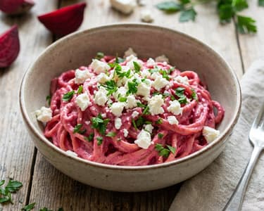 Paste Barbie cu sfeclă coaptă și feta