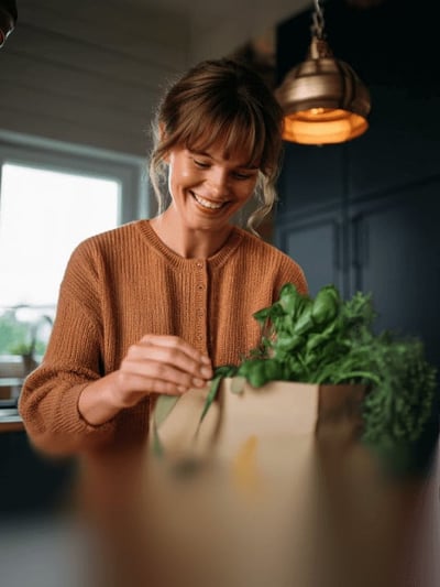 Livrare gratuită, 10% reducere la produsele BIO și mărcile proprii