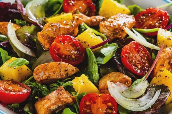 Salată de pui Tandoori