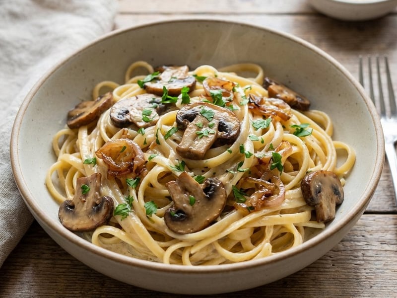 Creamy Pasta with Brown Champignon Mushrooms