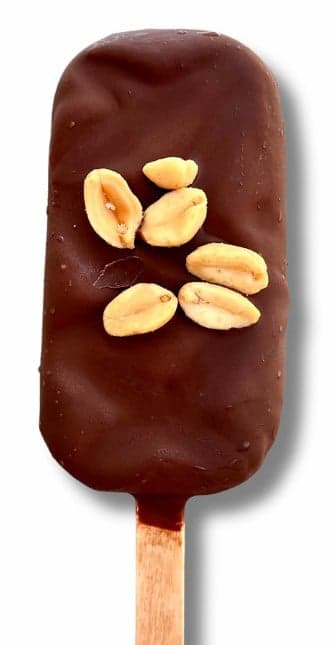 Rawmantic Inghetata pe bat vegana cu aroma de arahide si jeleu de zmeura