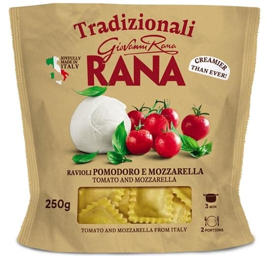 Fresh egg pasta with a tomato
and mozzarella cheese filling