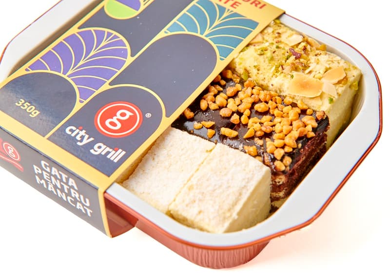 City Grill Mixed mini cakes