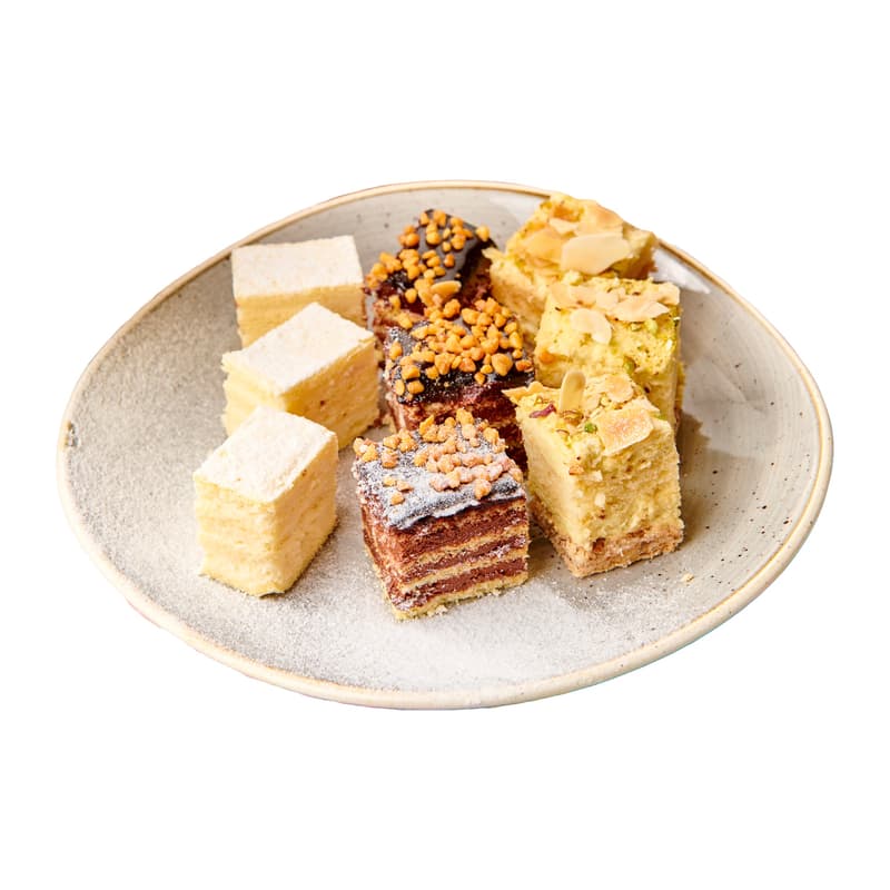 City Grill Mixed mini cakes