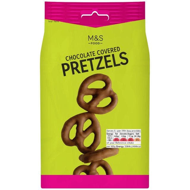 Marks & Spencer Covrigei glazurati in ciocolata cu lapte