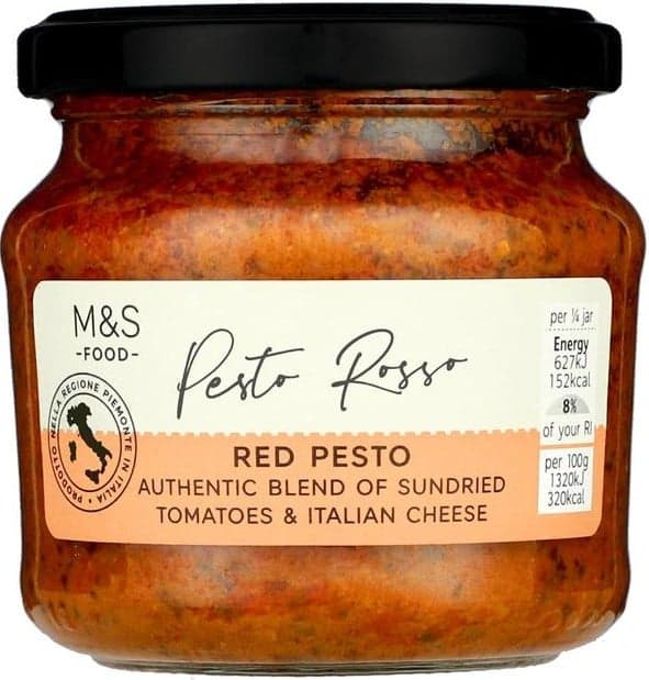 Marks & Spencer Pesto Rosso cu rosii uscate si branzeturi italienesti