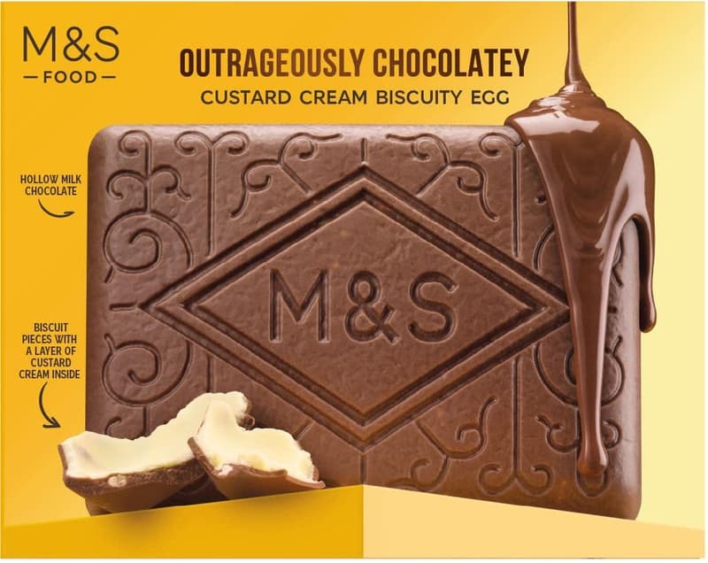 Marks & Spencer Ciocolata cu lapte cu bucati de biscuiti si strat de ciocolata alba cu aroma de vanilie