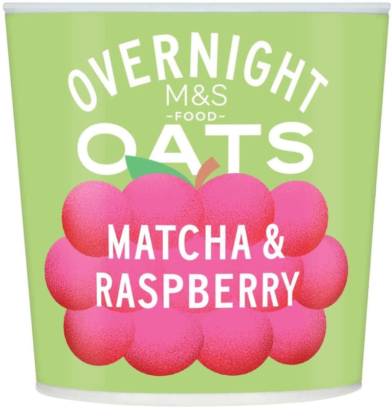 Marks & Spencer Fulgi de ovaz cu bucati de mar, zmeura liofilizate si pudra de ceai verde matcha